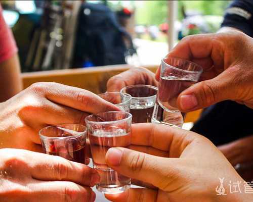 排卵期胸部胀痛正常吗疼痛会持续多久，供卵代生子