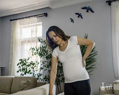 国内借卵代生孩子,三代试管婴儿女性在囊胚移植过程中是否感到疼痛？